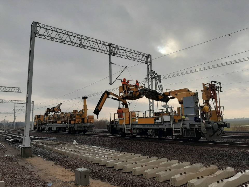 Modernizacja linii kolejowej, prace na odcinku Ozorków - Łęczyca przekroczyły półmetek