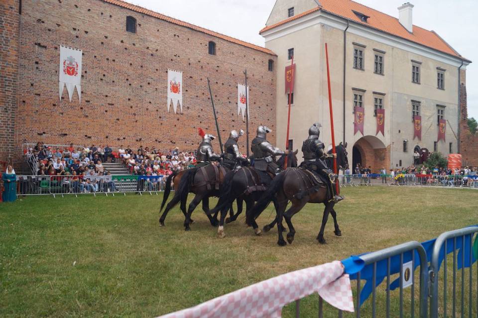 Międzynarodowy Turniej Rycerski w Łęczycy już w ten weekend! Sprawdź dokładny program wydarzenia