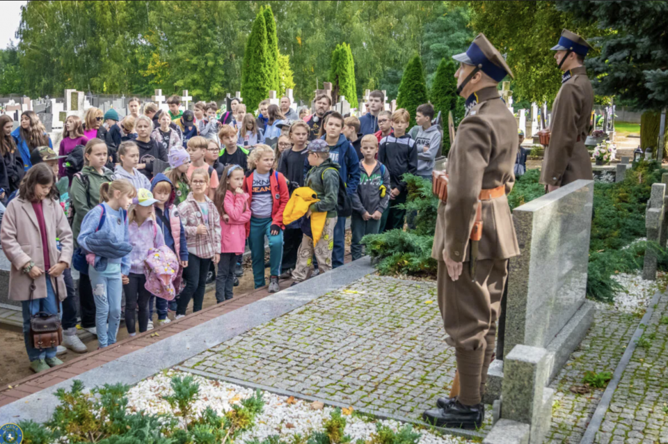 Przeszli śladem walk wrześniowych w Gminie Zgierz