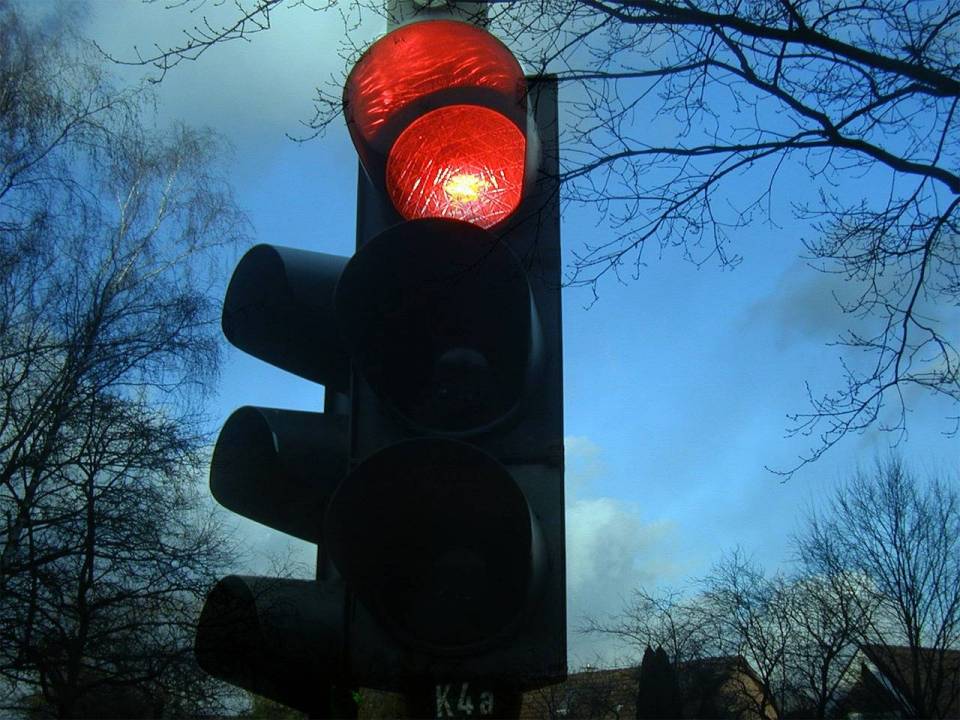 traffic-lights-242323_1280