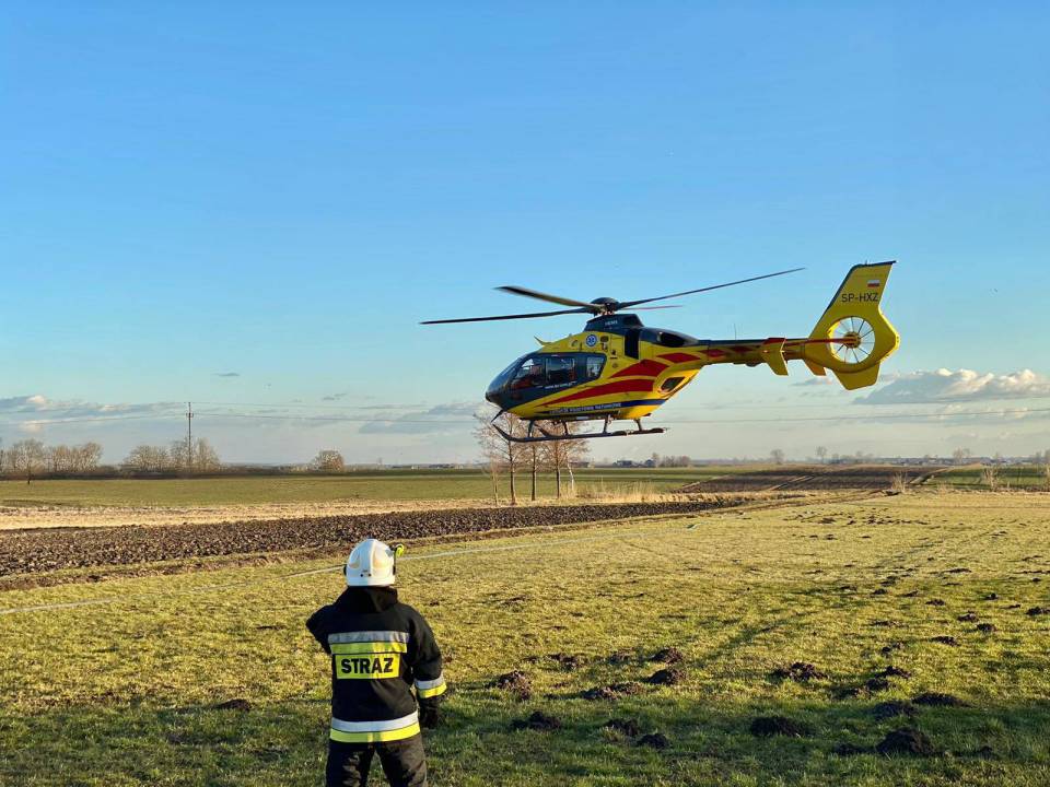 Groźny wypadek w Ogrodzonej: bus wjechał w ciężarówkę – 11 osób poszkodowanych