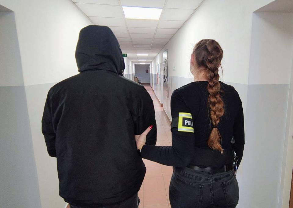 261-23220_20251107-154340_1