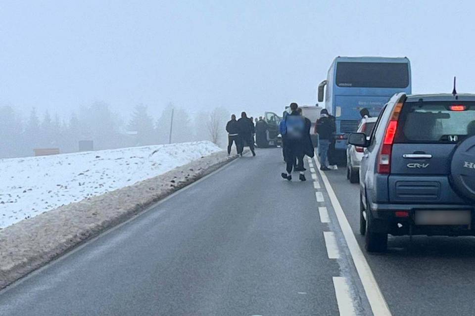 136-42300_20251202-075306_1